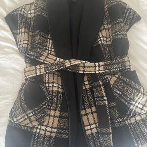 RACHEL Rachel Roy vest with belt.